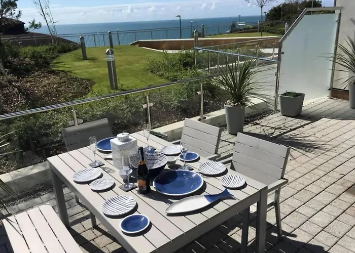 Sea Breeze - Close To Bournemouth Beach And Seafront